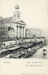 1209 Gezicht op de Oudegracht Weerdzijde te Utrecht uit het zuidoosten met de huizen aan de westzijde en de St.- ...